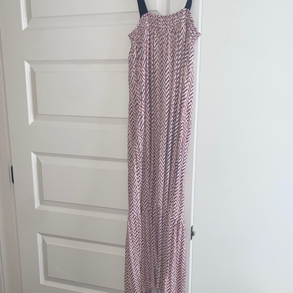 LOFT Pink and Black Chevron Dress with side pockets. Extremely comfy. - Picture 10 of 16